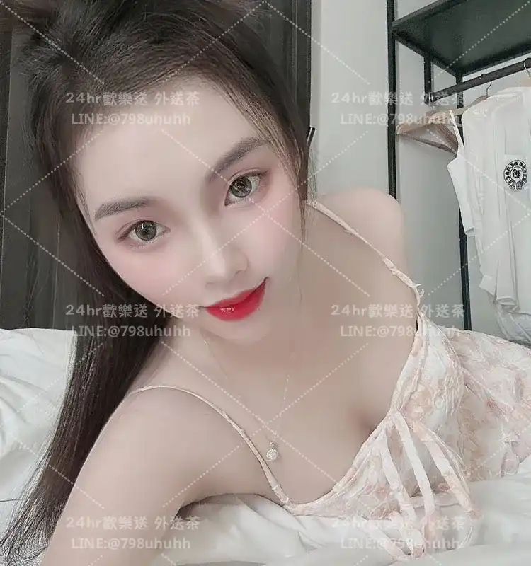 唅沁