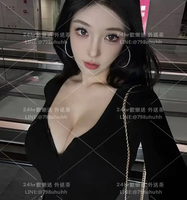 菲妮